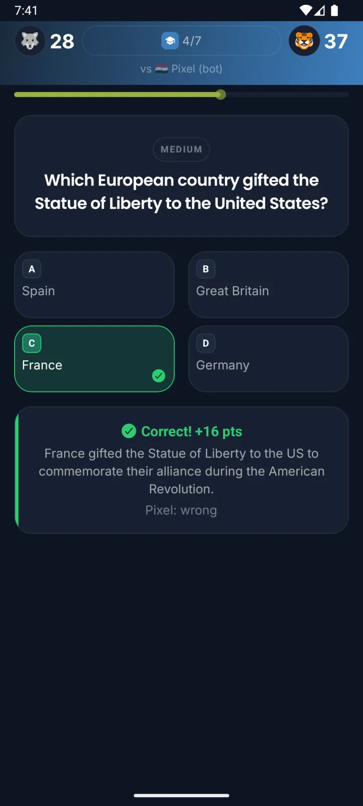 A live Quizion match: the question asks which European country gifted the Statue of Liberty, with France answered correctly for 16 points